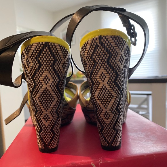 BNWOT Summer Wedges - Picture 3 of 6